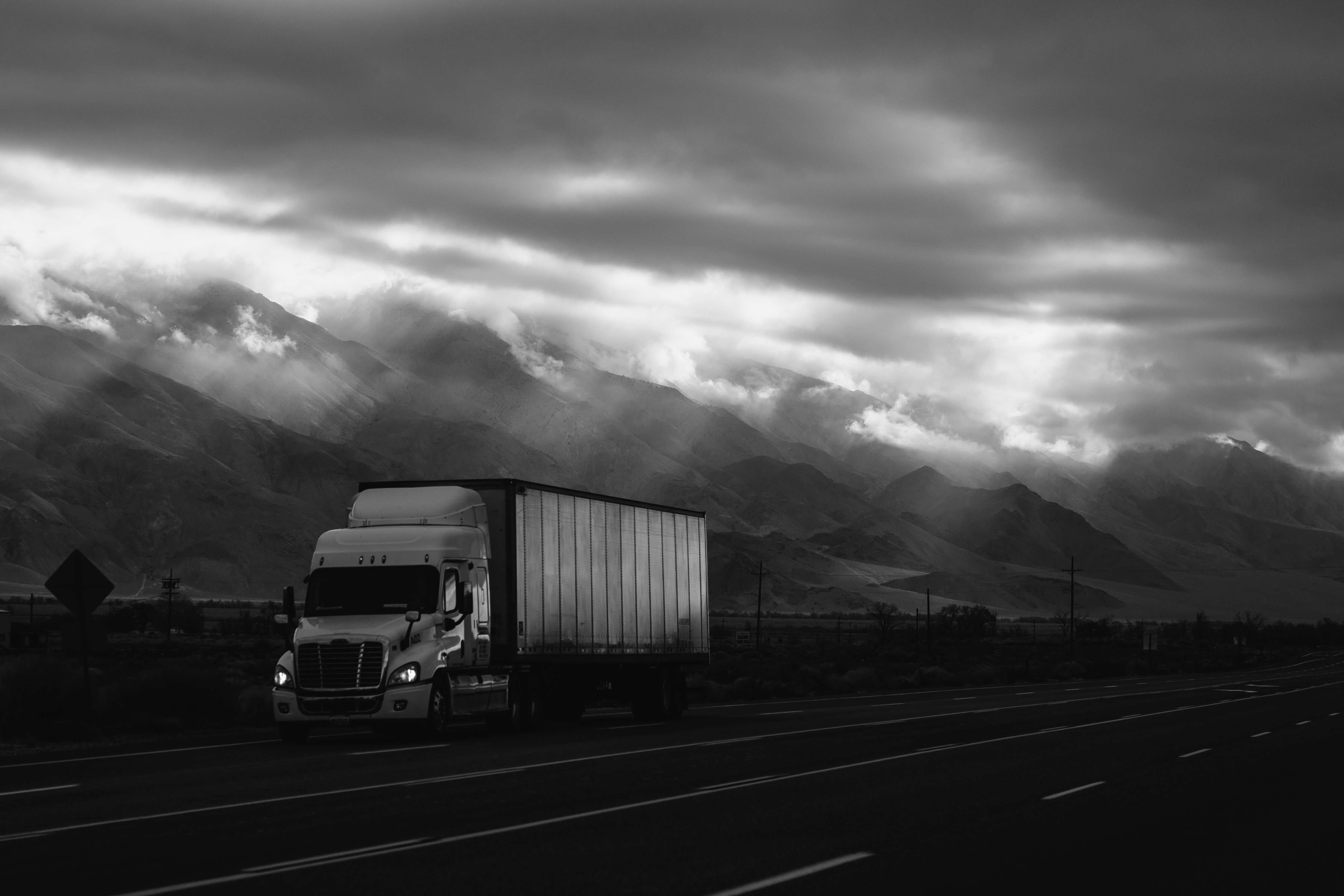 truck-white-highway
